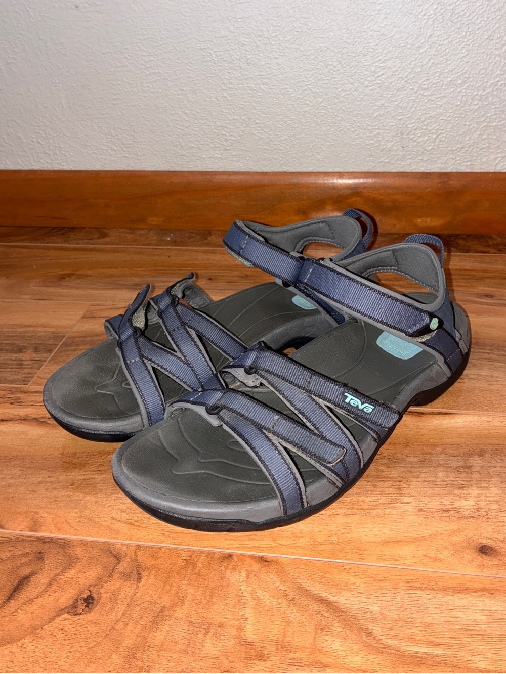 Teva Women’s Tirra Bering Sea Strappy Sandals - size 10